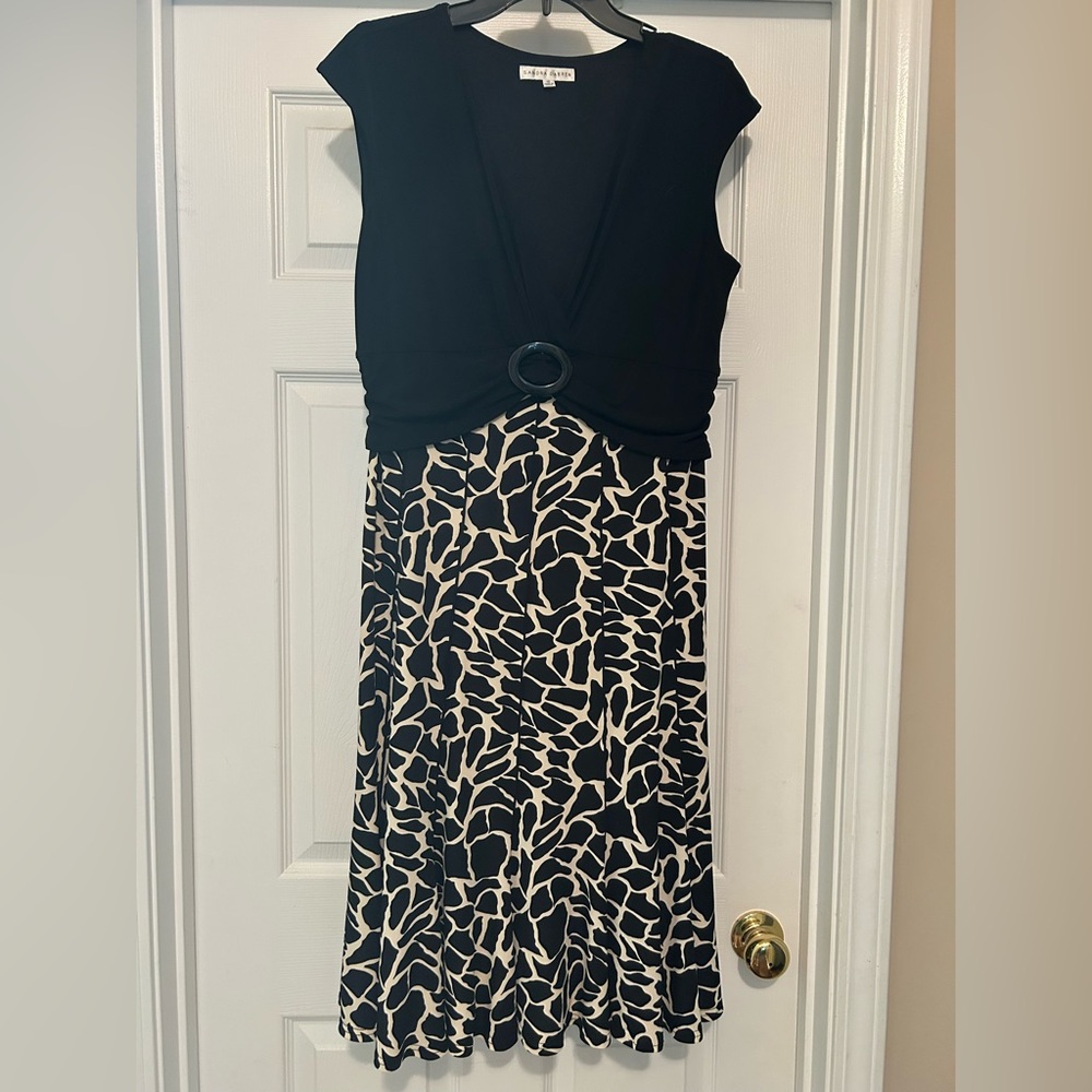 Sandra Darren EUC Women’s Size 12 Dress Stretch Ruffle Skirt Pullover
